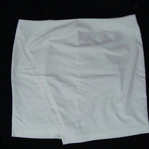 **NWOT Lane Bryant Skirt Size 28 White Asymmetrica